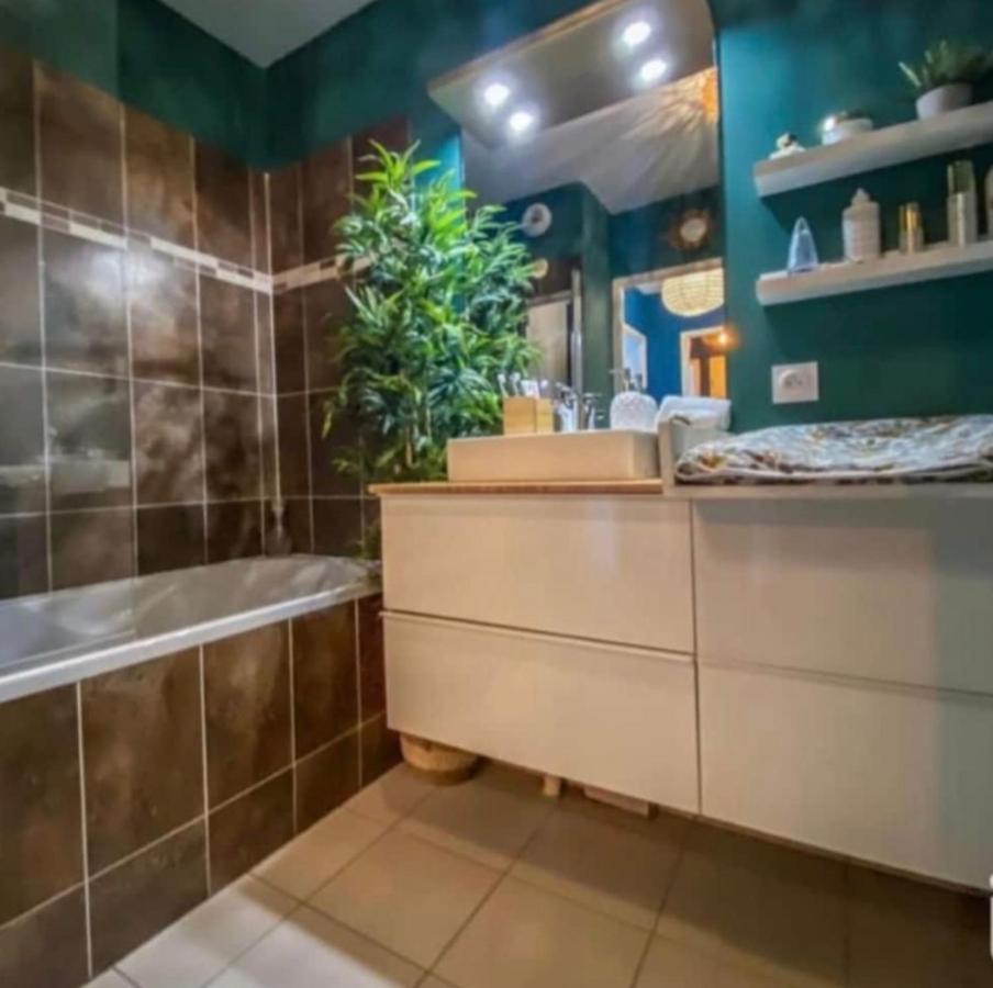 Logement Exceptionnel Avec Jardin Proche Disney Apartman Montévrain Kültér fotó